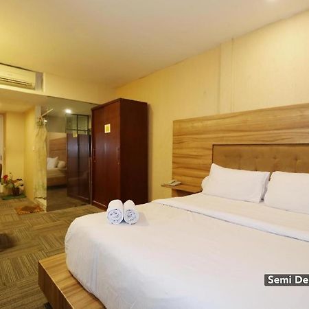 Magnolia Hotel Jakarta Exterior foto
