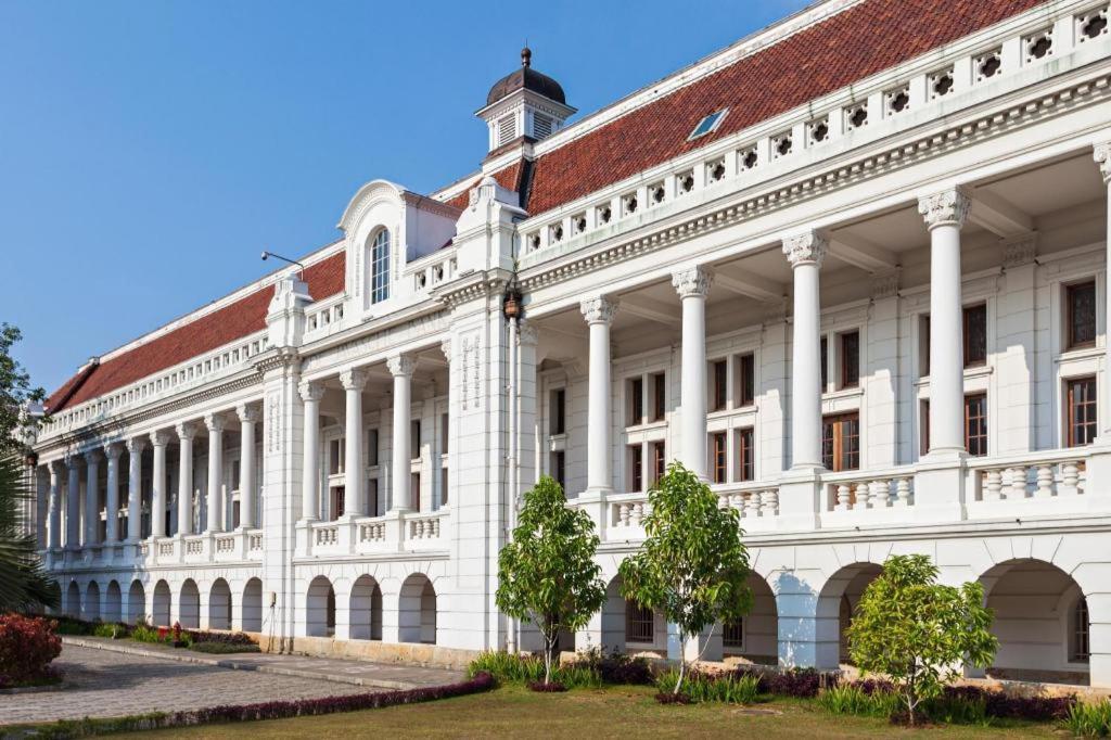 Magnolia Hotel Jakarta Exterior foto